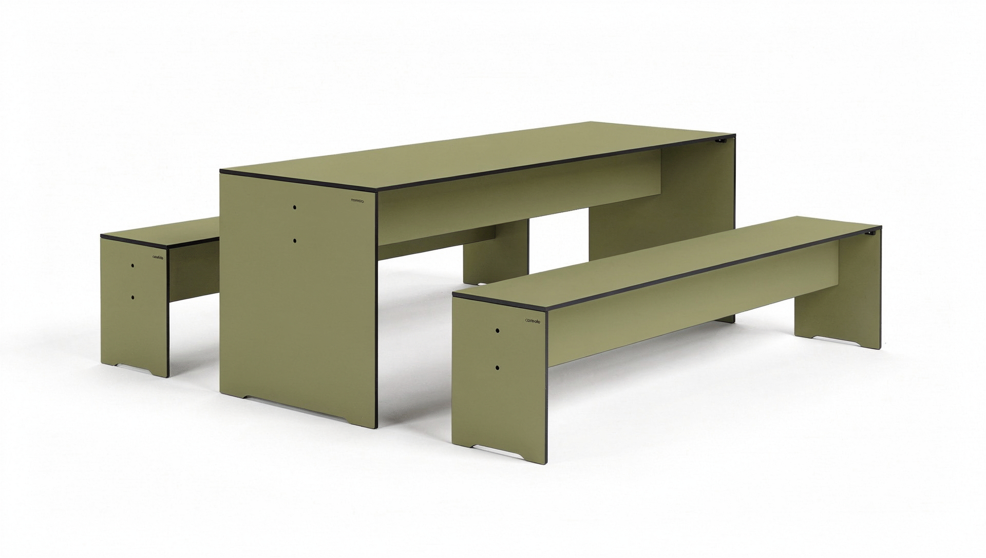 RIVA . Ensemble table et banc