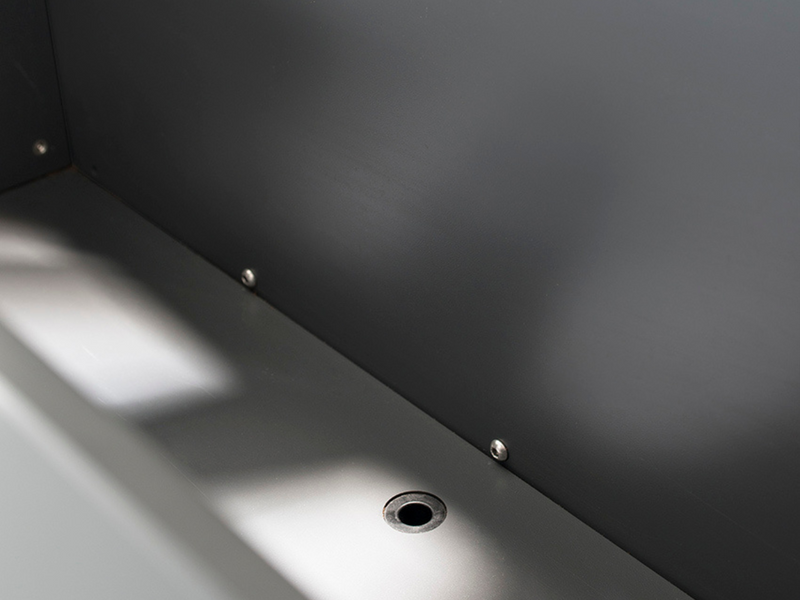 TICINO . Pflanzgefäß