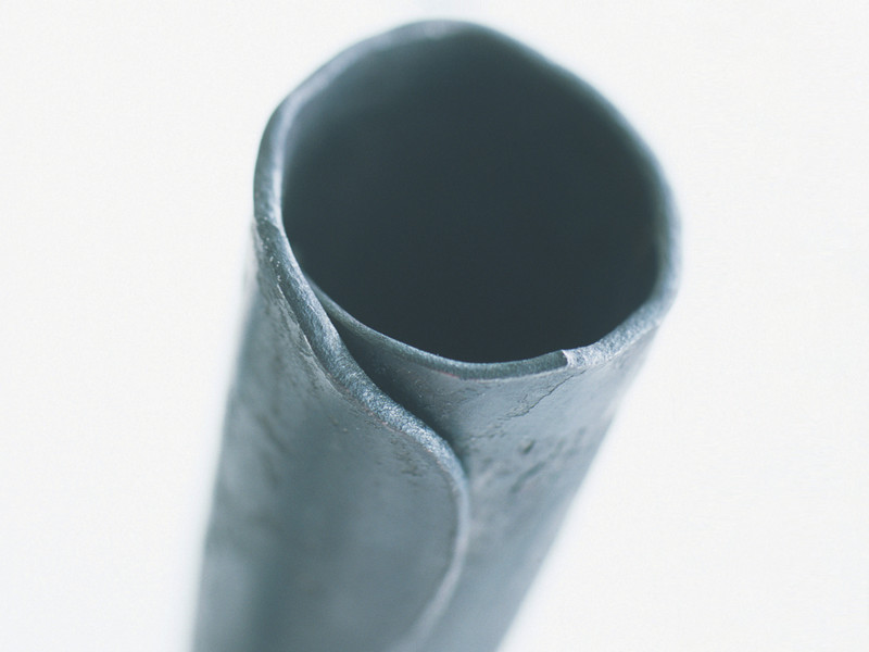 A FERRO E FUOCO . Kaminbesteck mit Wandhalterung