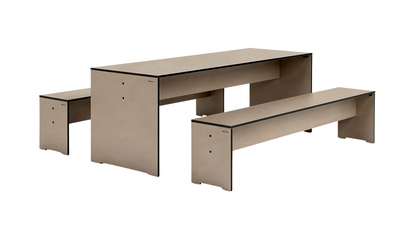 RIVA . Ensemble table et banc